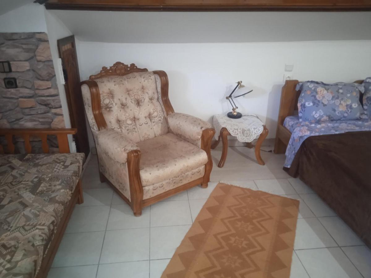 ホテル Kostis Hause カストラキオン エクステリア 写真